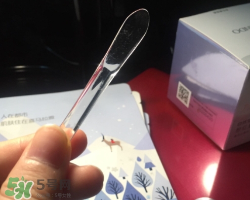 自然堂粉紅素顏霜怎么用？自然堂粉紅素顏霜使用心得