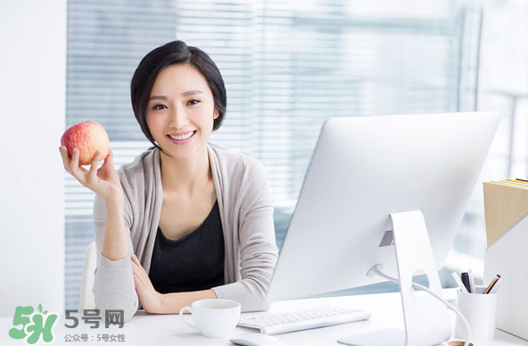 低血糖跟胖瘦有關系嗎？低血糖跟血壓有關系嗎？