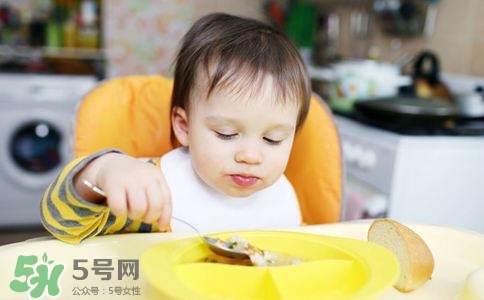 兒童健康飲食是無油無鹽無糖嗎？?jī)和嬍辰】敌〕ＷR(shí)