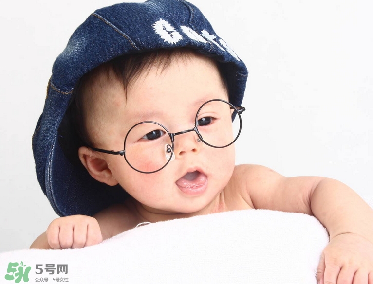 寶寶的性別差異什么時候形成？寶寶的性別差異是與生俱來的嗎？