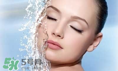 秋天皮膚干燥怎么辦？秋天皮膚干燥吃什么好？