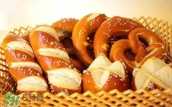 早餐吃面包會(huì)胖嗎？早餐吃面包好不好？