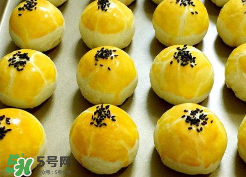 蛋黃酥可以放冰箱嗎？蛋黃酥放冰箱好吃嗎？