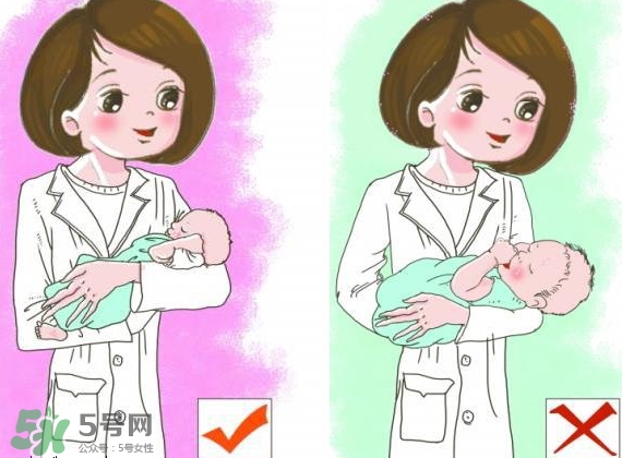 抱新生兒可以晃動嗎？抱新生兒的正確方法圖