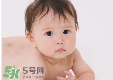 剛出生的寶寶要注意什么？剛出生的寶寶要準(zhǔn)備哪些東西？
