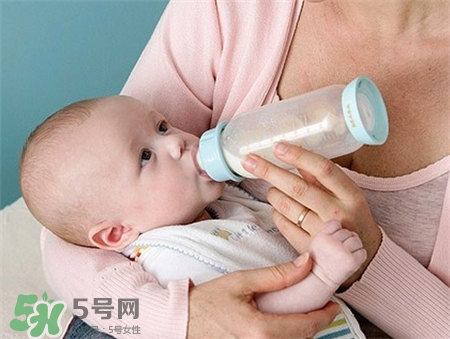 寶寶奶粉過敏什么原因？奶粉過敏的識別和處理