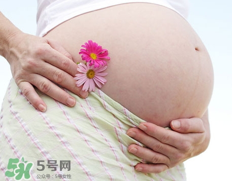 妊娠紋什么時(shí)候變白？妊娠紋產(chǎn)品什么時(shí)候用？