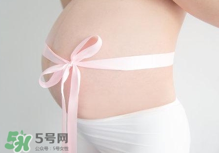 大腿長(zhǎng)了妊娠紋怎么辦？為什么大腿外側(cè)有條紋？