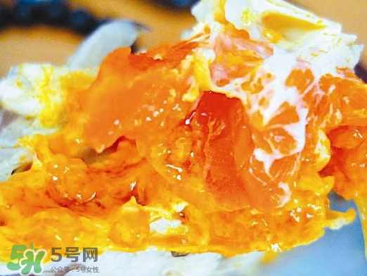 蟹黃是黑色的怎么回事？蟹黃中間有黑的是什么？