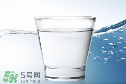 飲用水含微塑料有什么危害？飲用水中的微塑料怎么來的