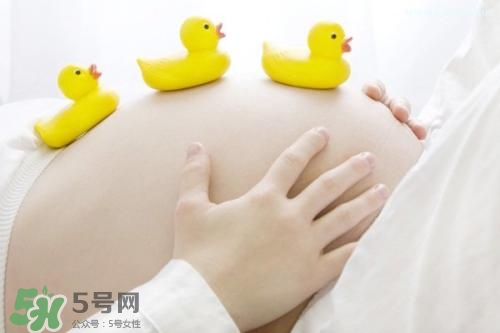 羊水早破多久會生？羊水早破會肚子疼嗎？