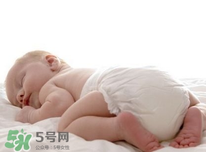 尿布和尿不濕哪個科學(xué)？尿布和尿不濕的區(qū)別