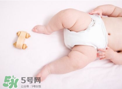 新生兒尿不濕怎么選？新生兒尿不濕什么牌子好？