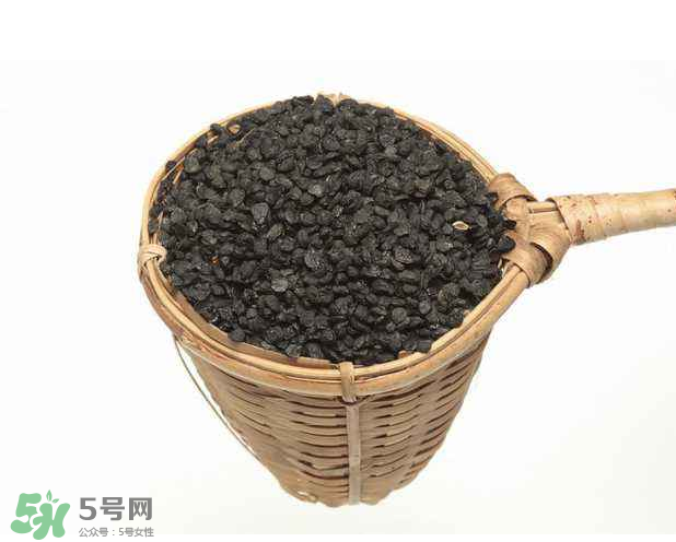 韭菜籽可以泡酒嗎？韭菜籽可以腌著吃嗎？