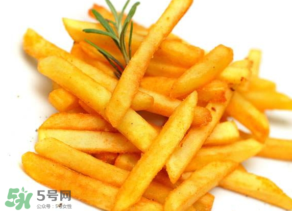 薯條可以用微波爐加熱嗎？薯條怎么加熱？