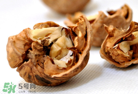 吃核桃能除濕嗎？濕氣重可以吃核桃嗎？