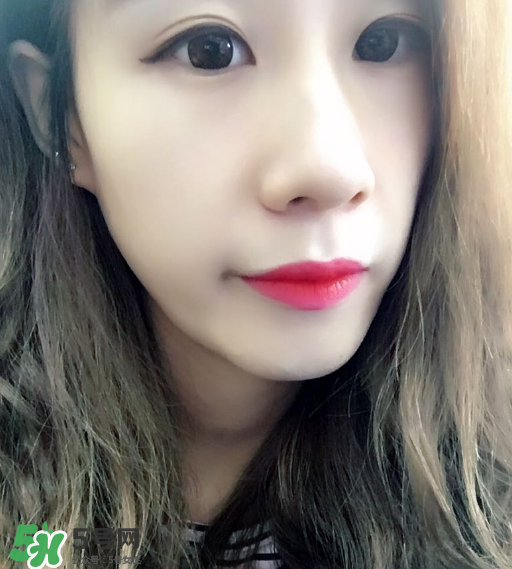 美寶蓮眼線液筆怎么樣？美寶蓮眼線液筆暈染嗎？