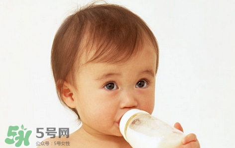 要上班了寶寶吃母乳怎么辦？要上班了寶寶不吃奶瓶怎么辦？