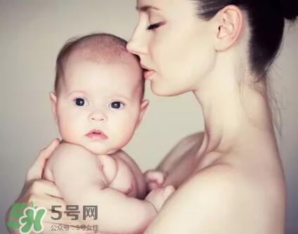 母乳到什么時候就沒營養(yǎng)了？母乳什么時候斷最好？