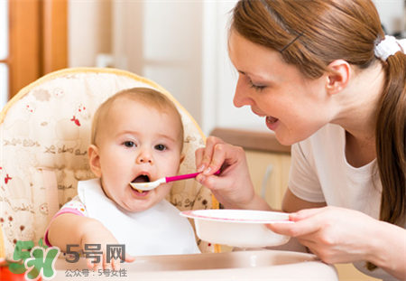 母乳喂養(yǎng)不能吃哪些東西？母乳喂養(yǎng)媽媽飲食注意事項(xiàng)