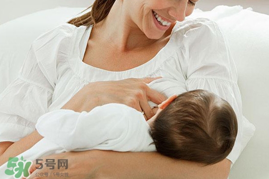 母乳到什么時候就沒營養(yǎng)了？母乳什么時候斷最好？