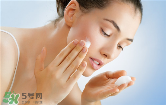 資生堂洗面奶是皂基嗎？資生堂洗面奶是氨基酸洗面奶嗎？