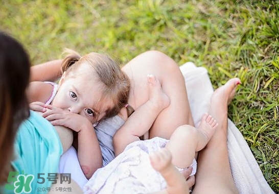 母乳能做什么？母乳可以放冰箱保鮮多久？