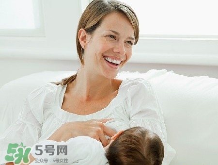 母乳到什么時候就沒營養(yǎng)了？母乳什么時候斷最好？