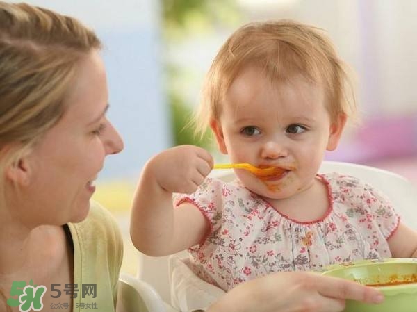 寶寶不吃輔食怎么辦？5個小妙招讓寶寶乖乖吃輔食