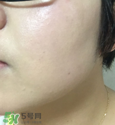 芭比波朗蟲(chóng)草菁華粉底液怎么樣 是BB霜嗎