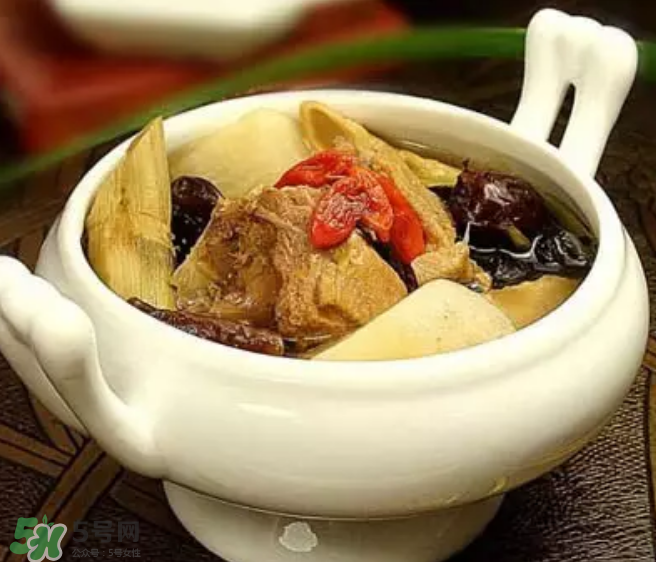 秋季養(yǎng)生食譜有哪些？秋季健康靠這些