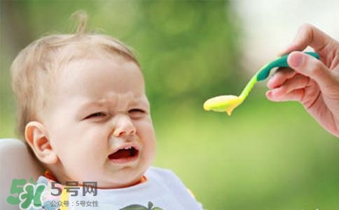 寶寶不吃輔食怎么辦？5個小妙招讓寶寶乖乖吃輔食