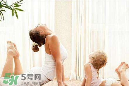 產(chǎn)后做什么運動好？產(chǎn)后做瑜伽好處多