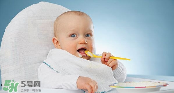 寶寶不吃輔食怎么辦？5個小妙招讓寶寶乖乖吃輔食