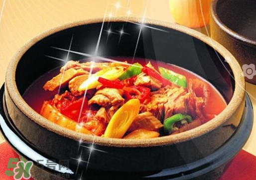 美國黃燜雞米飯為什么那么貴？美國黃燜雞米飯多少錢一份？