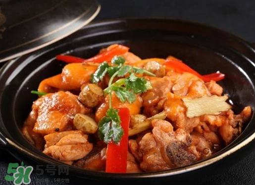 美國黃燜雞米飯為什么那么貴？美國黃燜雞米飯多少錢一份？