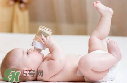 寶寶喝礦泉水好還是自來(lái)水好？寶寶喝哪種水好？