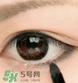 眼線膏和眼線液筆哪個好用？眼線膏和眼線液新人這樣選擇