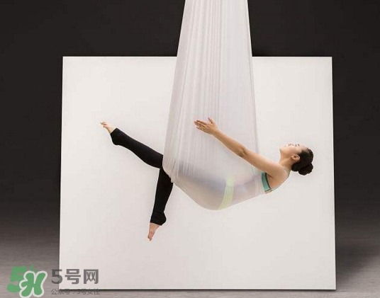 空中瑜伽多少錢一節(jié)課？自己家里裝空中瑜伽多少錢