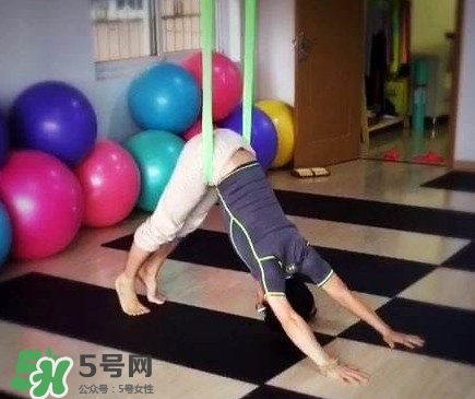 空中瑜伽有什么好處？空中瑜伽沒(méi)基礎(chǔ)可以學(xué)嗎