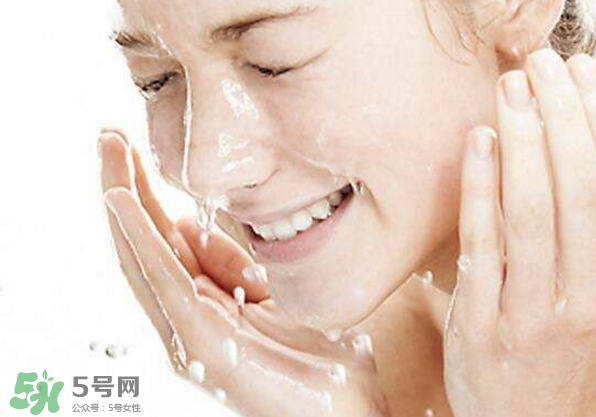 正確敷面膜的時(shí)間是多少？敷面膜小知識(shí)