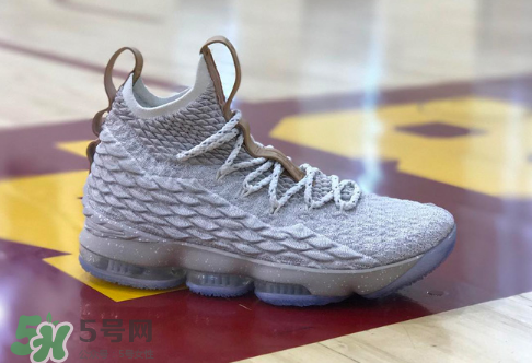 nike lebron 15 ghost什么時(shí)候發(fā)售_多少錢？