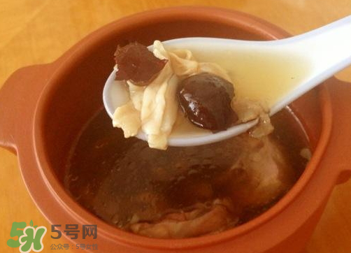 魚膠和什么一起燉最好？