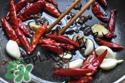 香辣蟹怎么做最好吃？香辣蟹怎么處理螃蟹？