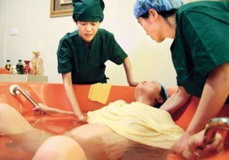 水中分娩時寶寶會嗆水嗎？水中分娩寶寶不會淹嗎？