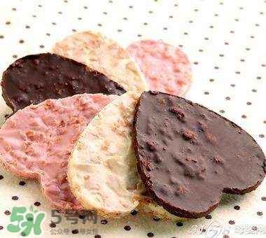 生孩子時吃什么易助產(chǎn)？生孩子時吃巧克力