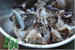 香辣蟹怎么做最好吃？香辣蟹怎么處理螃蟹？