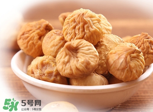 無花果干可以空腹吃嗎？無花果干泡水喝有什么功效