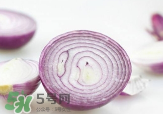 洋蔥榨汁能每天喝嗎？洋蔥汁能治什么病？