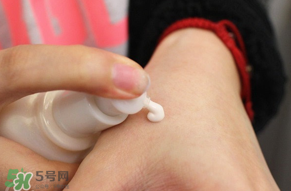 雪花秀妝前乳好用嗎？雪花秀妝前乳要卸妝嗎？